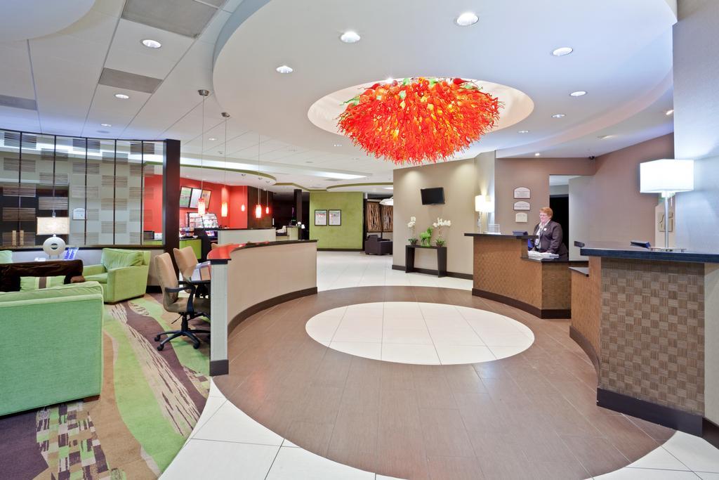Holiday Inn Olathe Medical Center Exterior photo